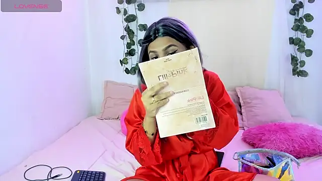 Snapshot of catalina_and_roger chatting on September 22, 10:16 pm catalina and roger online show from September 22, 10:16 pm