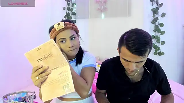 Snapshot of catalina_and_roger chatting on September 26, 1:18 pm catalina and roger online show from September 26, 1:18 pm