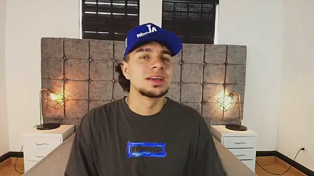 Amadeo Wild online show from March 7, 1:51 pm