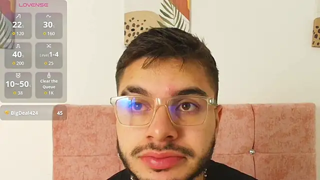 Amadeo Wild online show from November 17, 2:54 pm