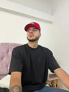 Amadeo Wild online show from October 28, 2:16 pm