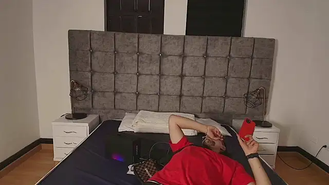 Amadeo Wild online show from February 28, 11:56 pm