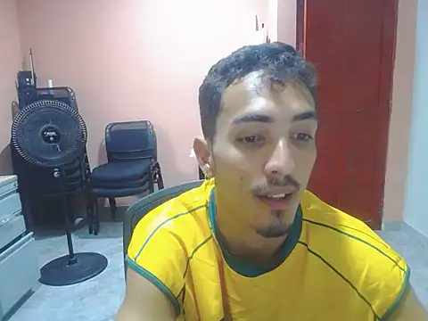 Snapshot of jeremy_scott chatting on July 4, 8:24 pm jeremy scott online show from July 4, 8:24 pm