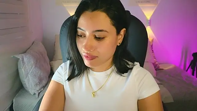 AlessaPears online show from September 28, 10:39 pm