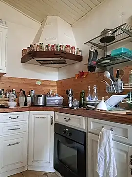 PearMaki online show from March 17, 3:48 pm