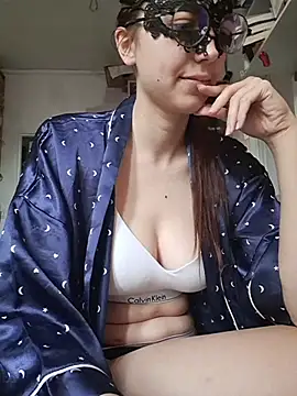 Snapshot of PearMaki chatting on November 5, 3:04 pm PearMaki online show from November 5, 3:04 pm