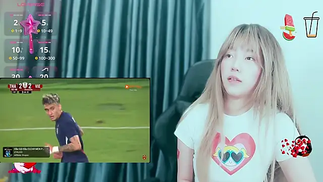 -Poison-Ivy- online show from January 5, 3:13 pm