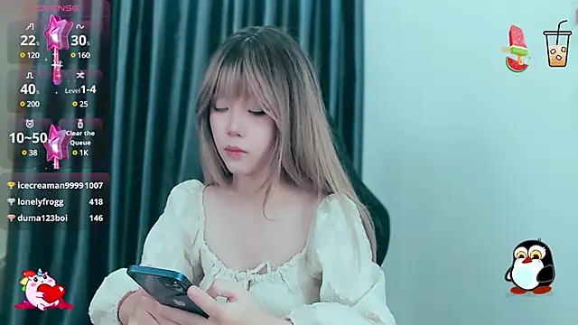 -Poison-Ivy- online show from December 29, 12:01 pm