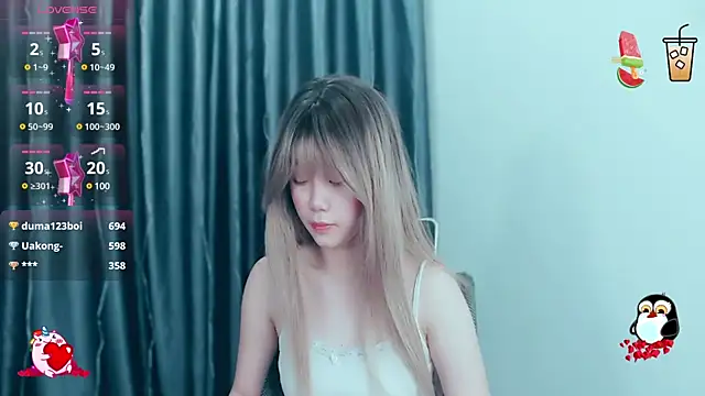 -Poison-Ivy- online show from December 9, 9:28 am