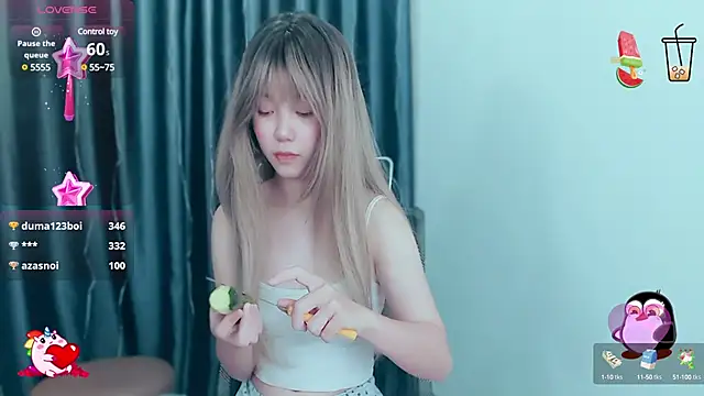 -Poison-Ivy- online show from December 8, 9:02 am