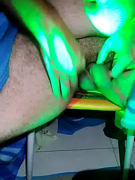 Leocesar37 online show from April 8, 5:09 am