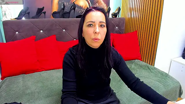 LauraSin online show from February 16, 7:12 pm