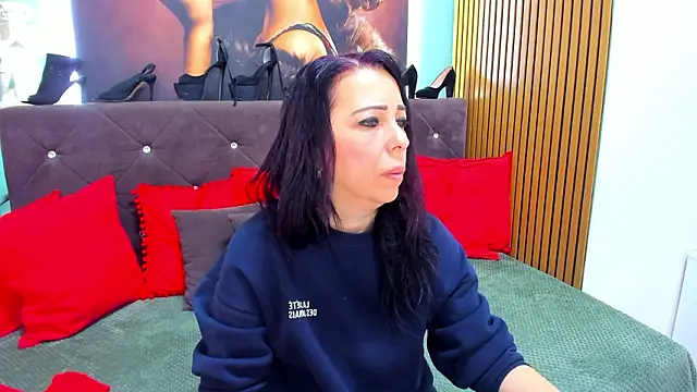 LauraSin online show from March 27, 4:43 am