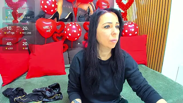 LauraSin online show from February 13, 4:34 am