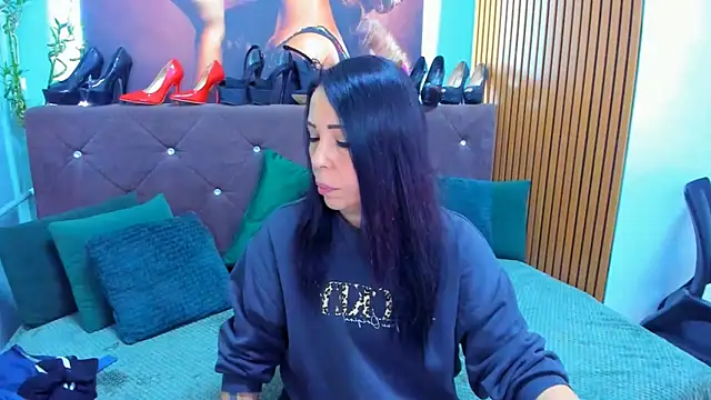 LauraSin online show from October 6, 3:19 am