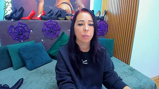 LauraSin online show from October 25, 3:38 am