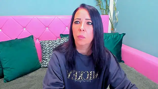 LauraSin online show from November 13, 4:16 am