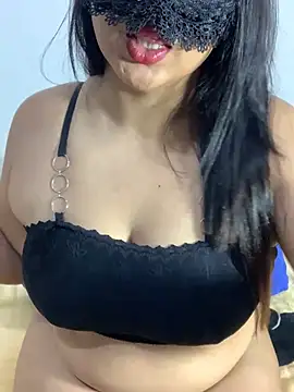 Jeroliee viyana online show from July 29, 6:51 pm