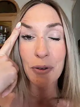 lola tentatiion online show from December 13, 8:04 pm