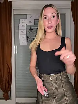 Snapshot of lola_tentatiion chatting on October 7, 7:37 pm lola tentatiion online show from October 7, 7:37 pm