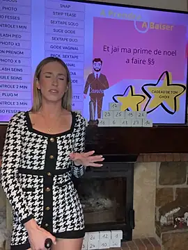 lola tentatiion online show from December 14, 8:03 pm