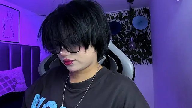 Kitty Gang online show from March 24, 1:16 am