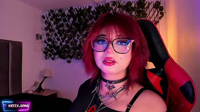Kitty Gang online show from September 10, 2:10 am