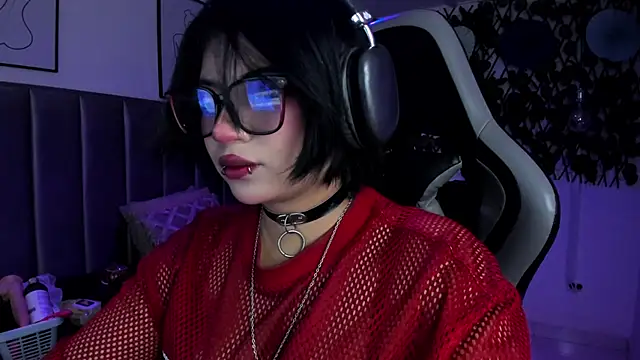 Snapshot of Kitty_Gang chatting on July 1, 1:17 am Kitty Gang online show from July 1, 1:17 am