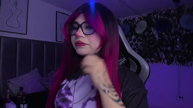 Kitty Gang online show from May 2, 1:22 am