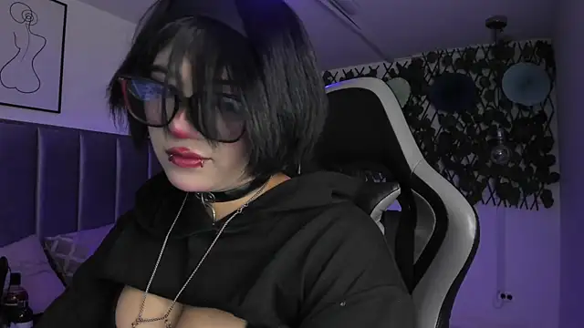 Kitty Gang online show from June 2, 12:43 am