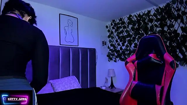 Snapshot of Kitty_Gang chatting on February 2, 3:16 am Kitty Gang online show from February 2, 3:16 am