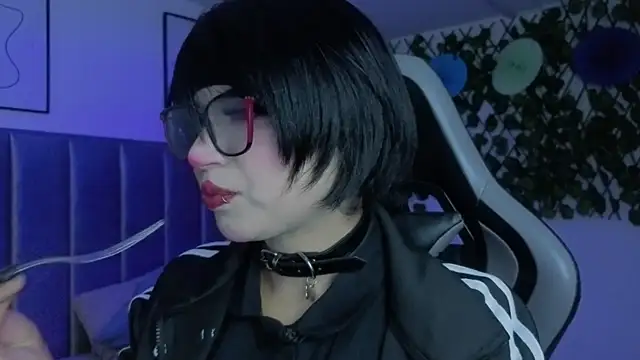 Kitty Gang online show from May 14, 1:57 am