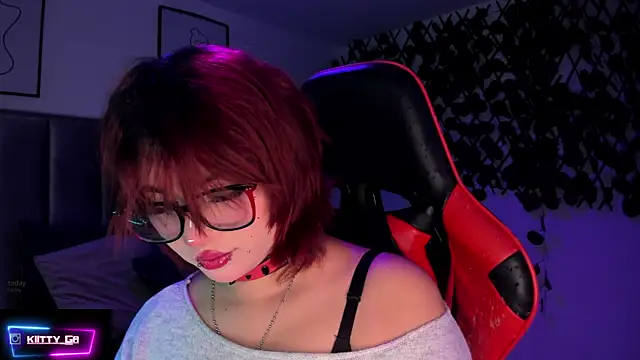 Kitty Gang online show from October 15, 1:59 am