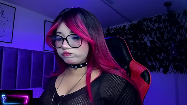 Snapshot of Kitty_Gang chatting on February 7, 2:52 am Kitty Gang online show from February 7, 2:52 am