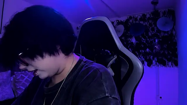 Kitty Gang online show from March 25, 1:39 am