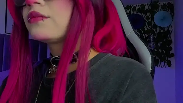 Kitty Gang online show from May 16, 2:10 am
