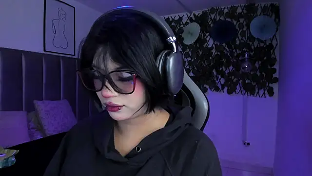 Snapshot of Kitty_Gang chatting on July 10, 12:54 am Kitty Gang online show from July 10, 12:54 am