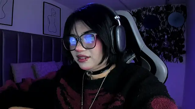 Snapshot of Kitty_Gang chatting on July 2, 3:23 am Kitty Gang online show from July 2, 3:23 am