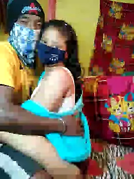 Snapshot of indiancouple09 chatting on February 6, 11:15 pm indiancouple09 online show from February 6, 11:15 pm