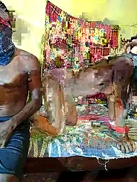 Snapshot of indiancouple09 chatting on March 5, 11:38 pm indiancouple09 online show from March 5, 11:38 pm