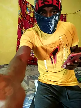 Snapshot of indiancouple09 chatting on March 6, 10:47 pm indiancouple09 online show from March 6, 10:47 pm