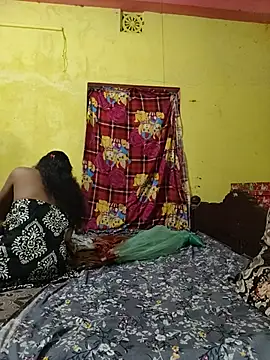 Snapshot of indiancouple09 chatting on July 15, 9:55 pm indiancouple09 online show from July 15, 9:55 pm