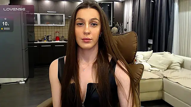 Doll Jasmine  online show from June 6, 10:15 pm