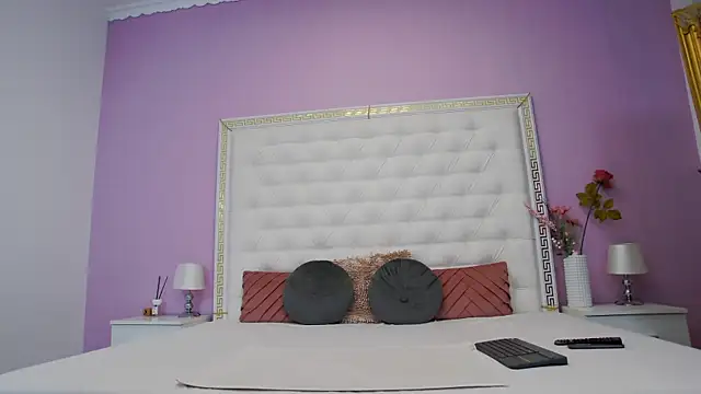 Lenna Paul online show from November 24, 4:56 am