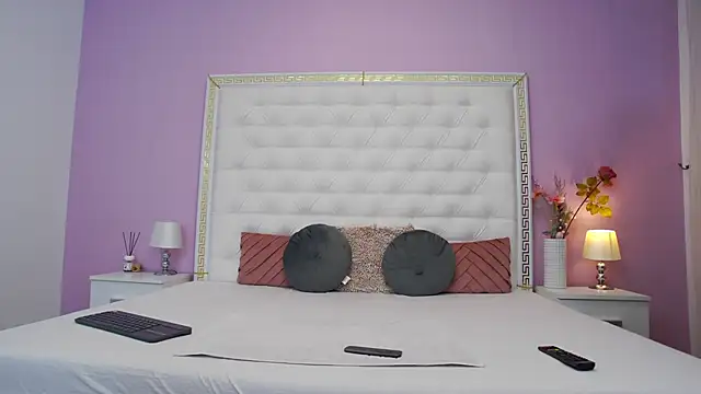 Lenna Paul online show from January 7, 5:01 am