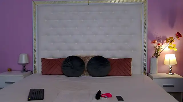 Lenna Paul online show from July 22, 4:25 am