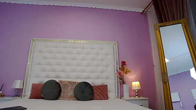 Lenna Paul online show from October 30, 5:06 am