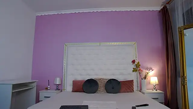 Lenna Paul online show from February 13, 5:07 am