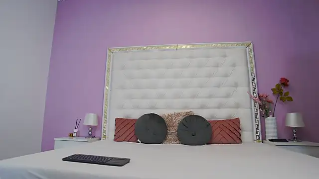 Lenna Paul online show from November 25, 4:46 am