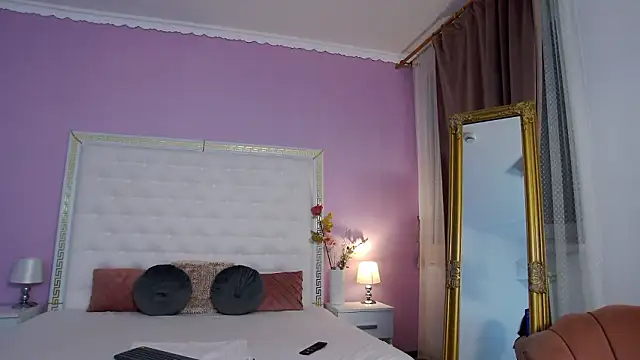 Lenna Paul online show from February 6, 5:03 am